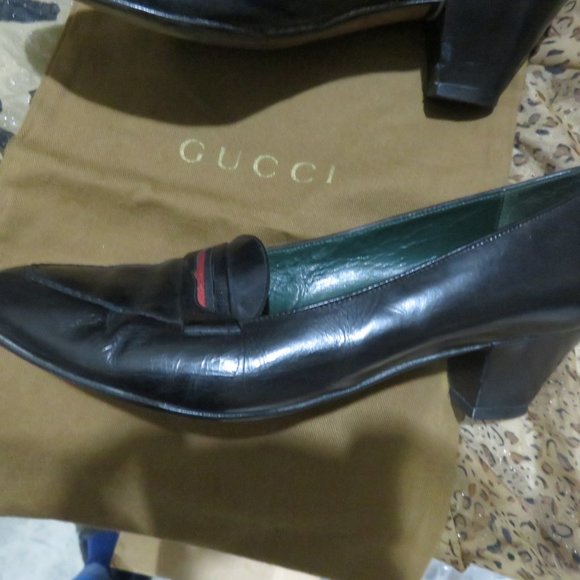 Gucci Vintage Italian Leather Navy Blue Pumps size 38 or US 8 Gucci Red Stripe - Picture 8 of 11